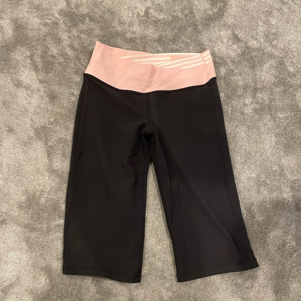 lululemon wide leg cropped leggings